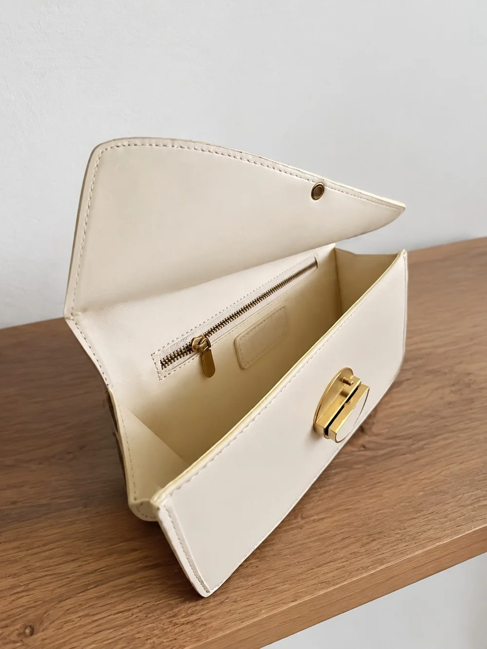 Off White Shoulder Bag with Gold-Tone Hardware & Detachable Crossbody Strap